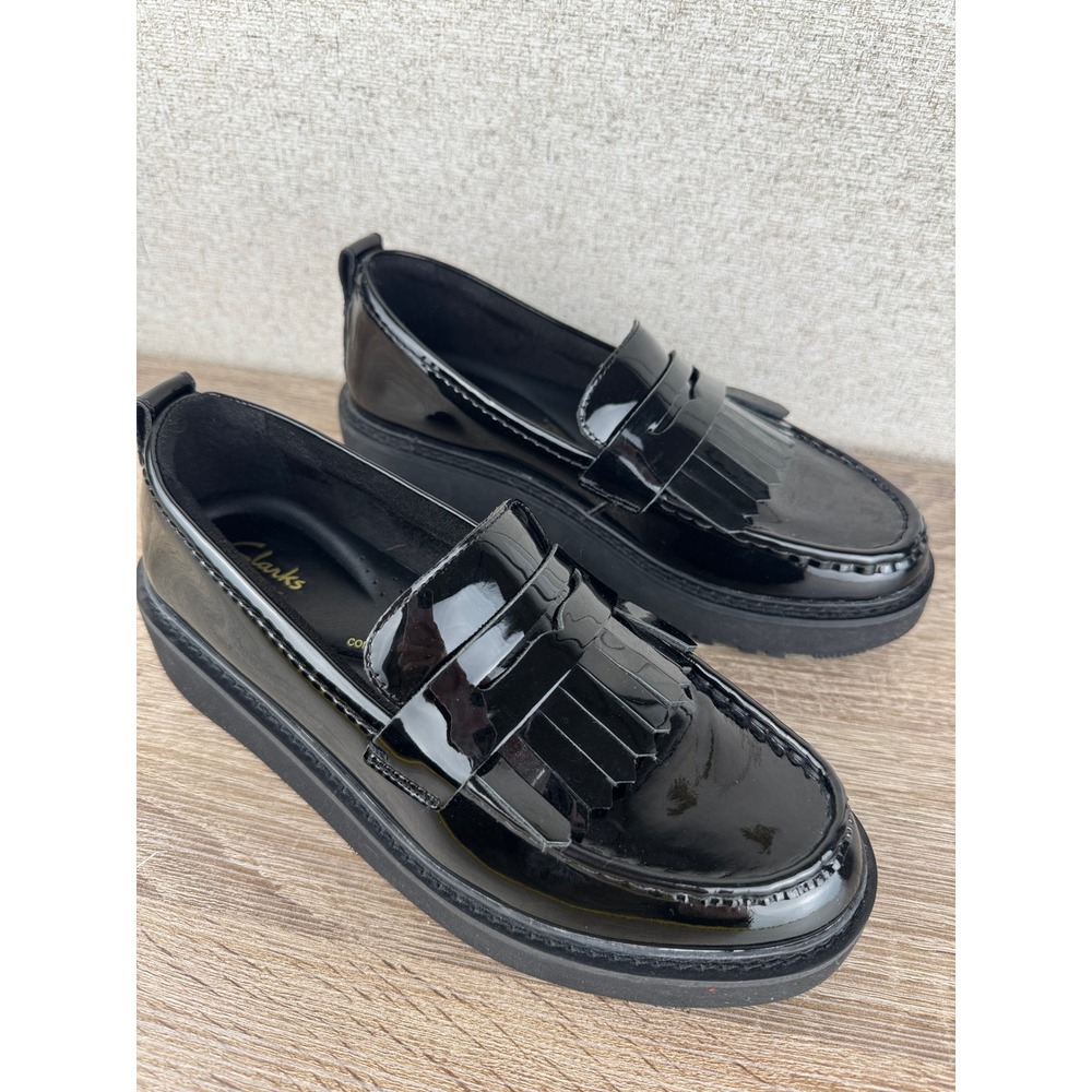 Clarks Orianna Black Patent Leather Kiltie Platform Loafers Size 7.5 Lug Sole